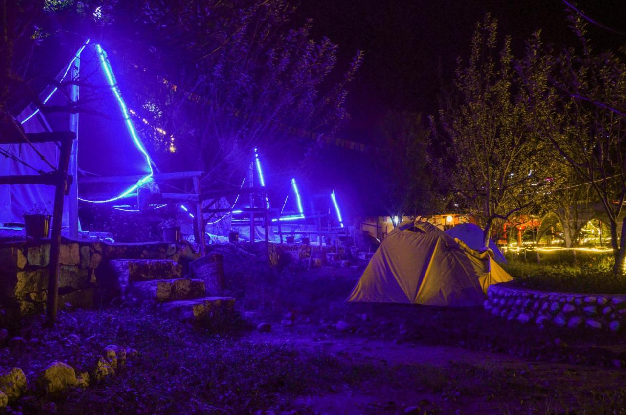 Himtrek Riverside Camps & Hostel Manali Exterior foto